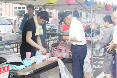 夏祭り「焼き鳥ボランティア」